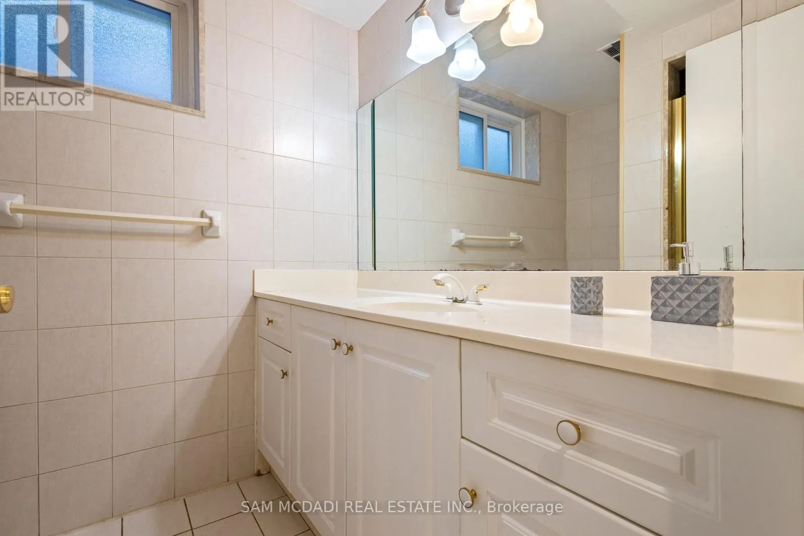 1491 ROYAL YORK ROAD