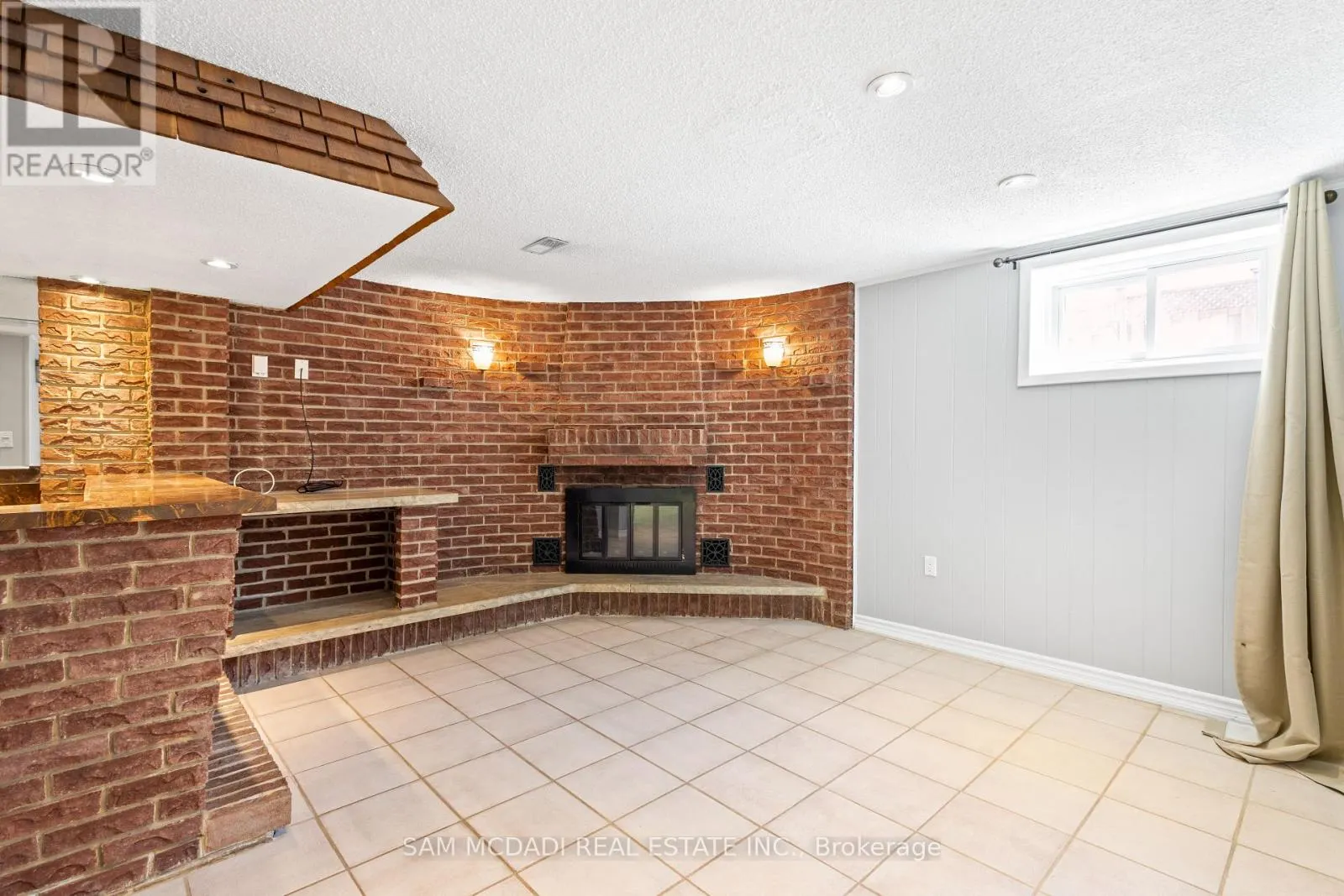 1491 ROYAL YORK ROAD