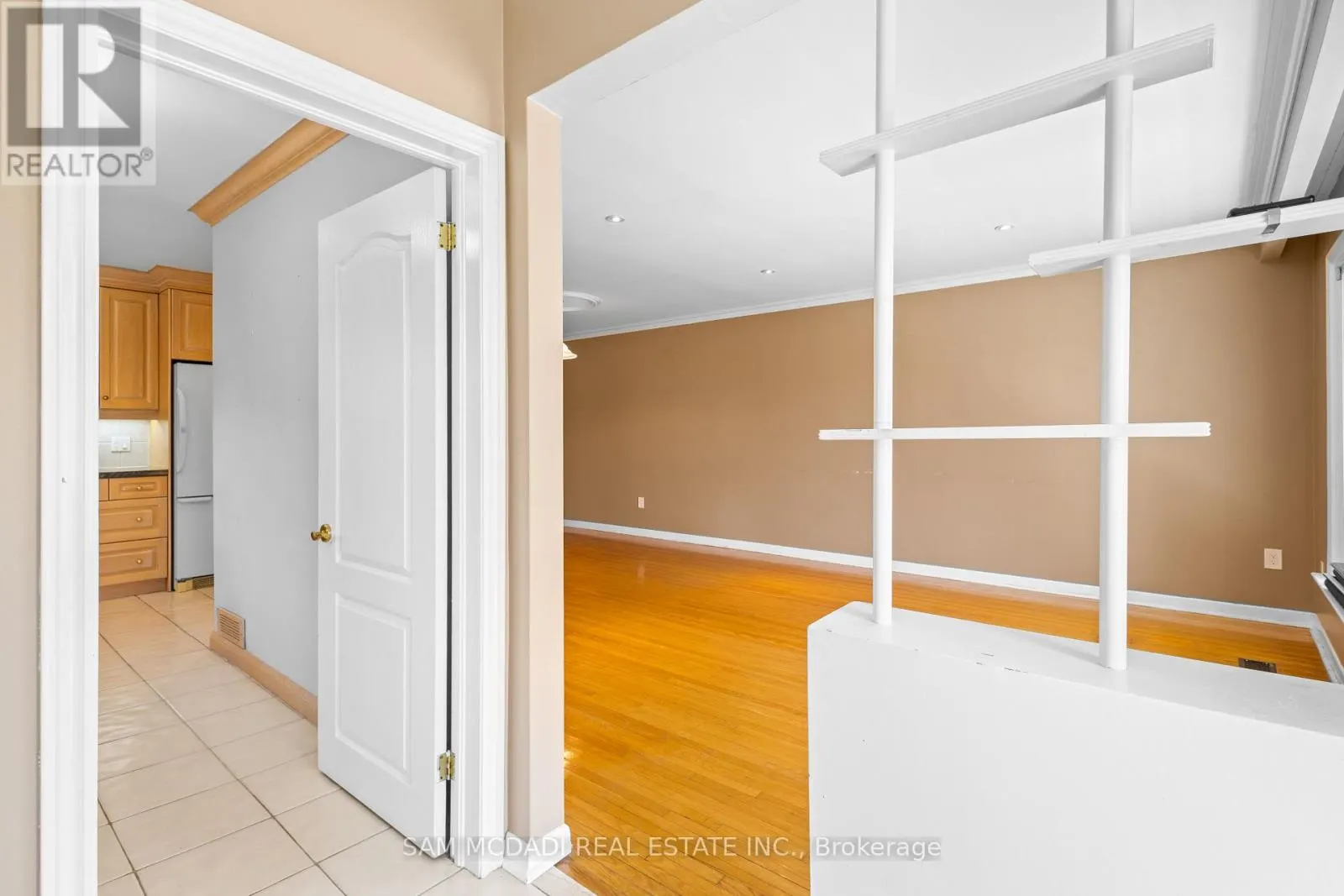1491 ROYAL YORK ROAD