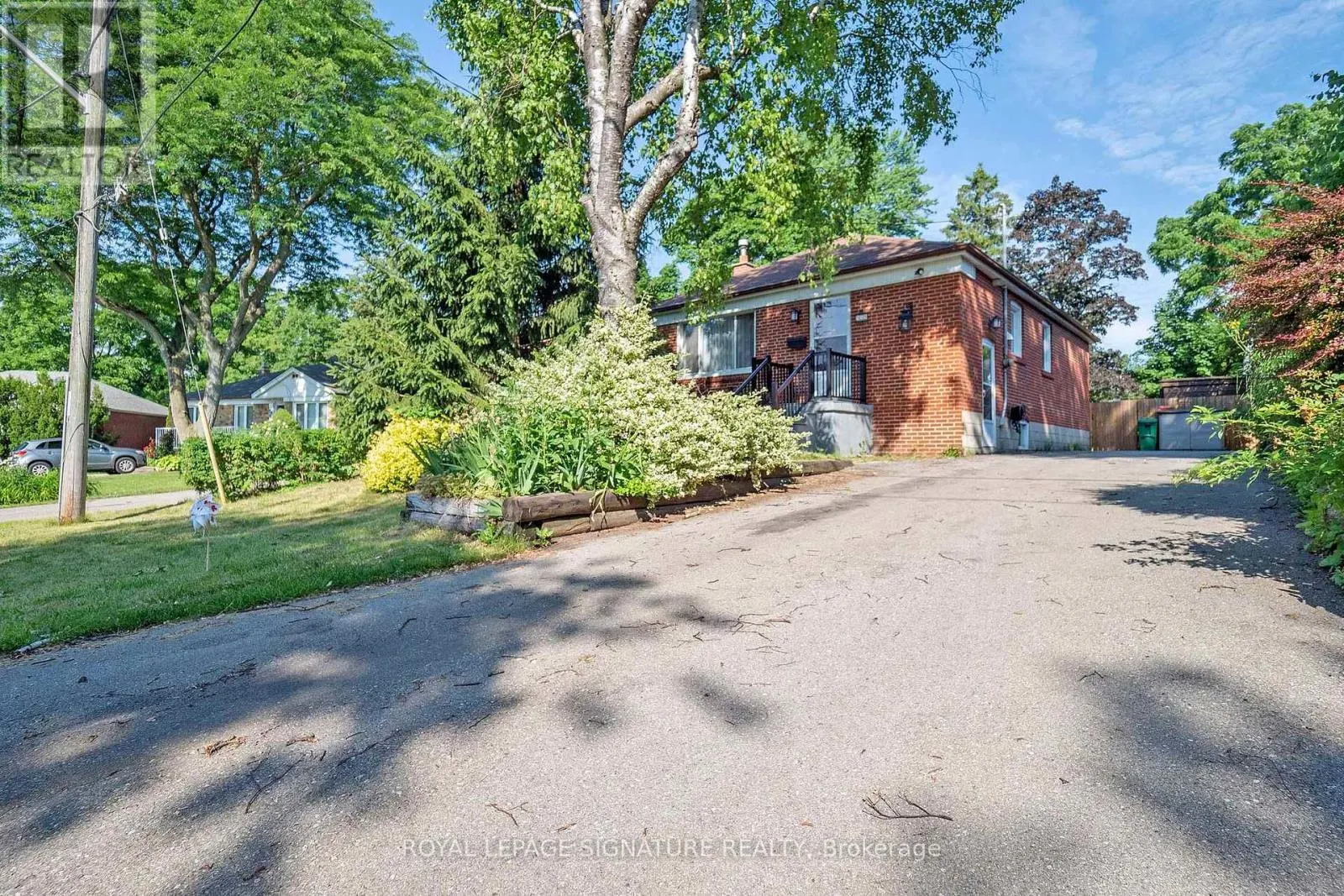2 - 559 DRYMEN CRESCENT
