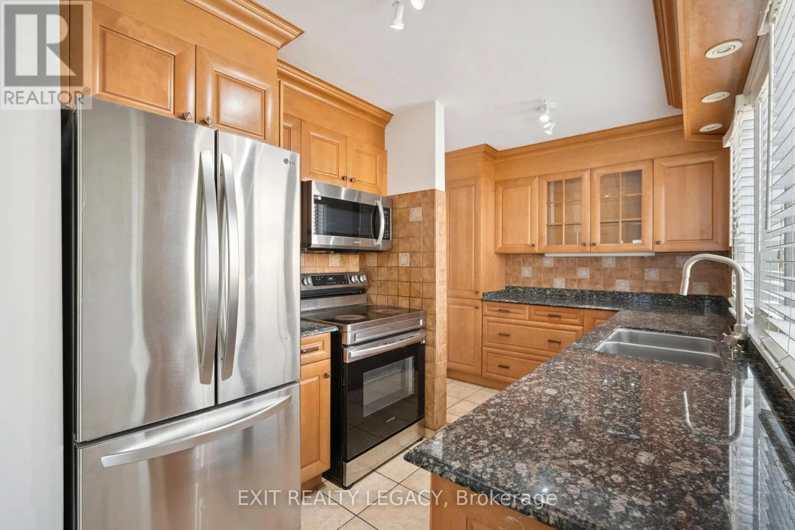6 MUIR AVENUE