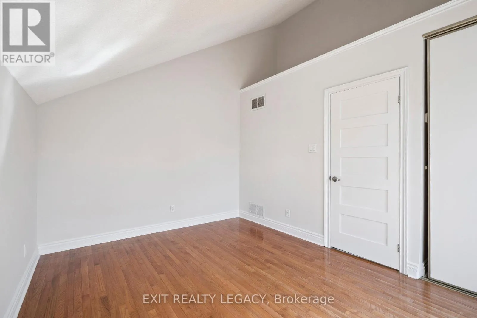 6 MUIR AVENUE