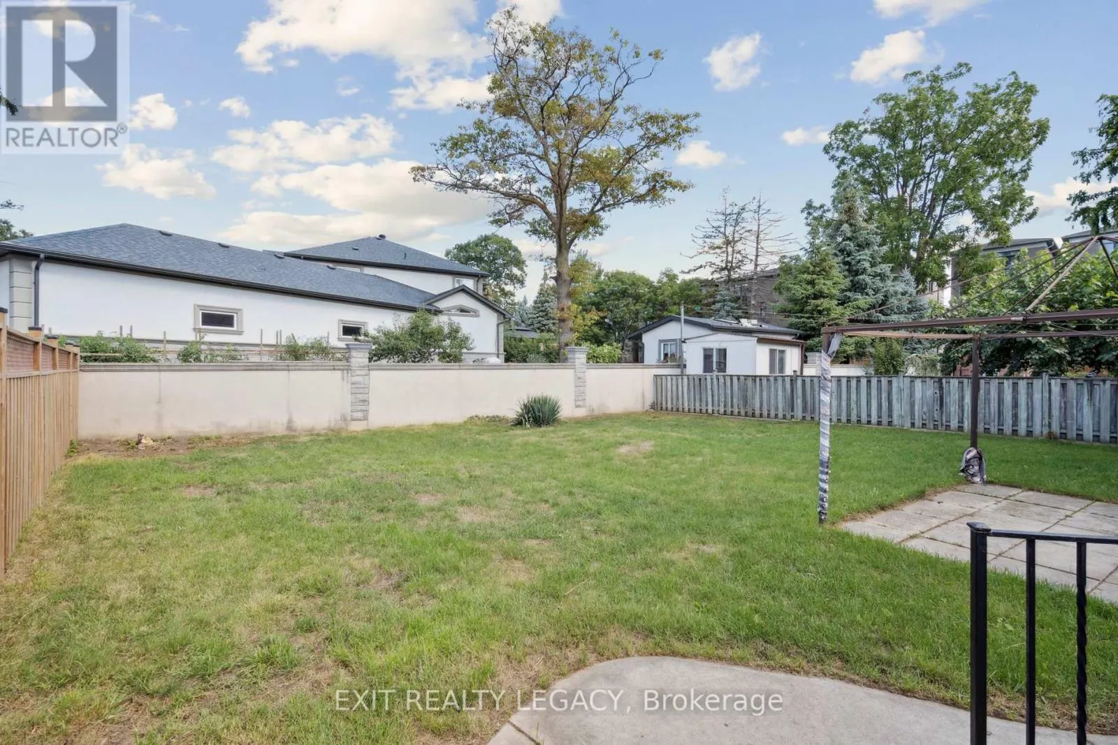 6 MUIR AVENUE