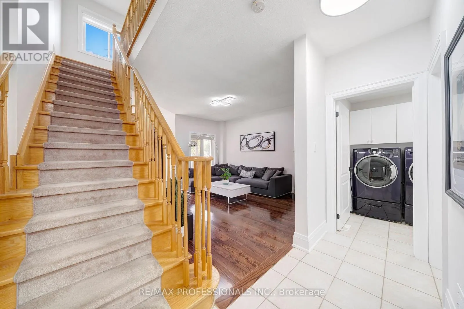 67 CHAPLIN CRESCENT