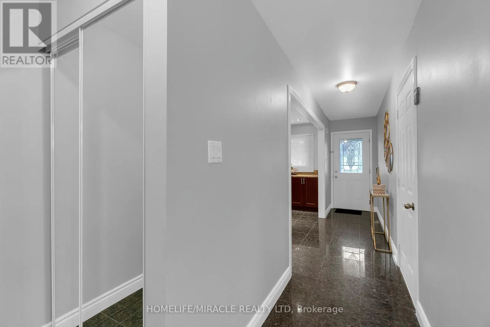 8 FRANCA CRESCENT