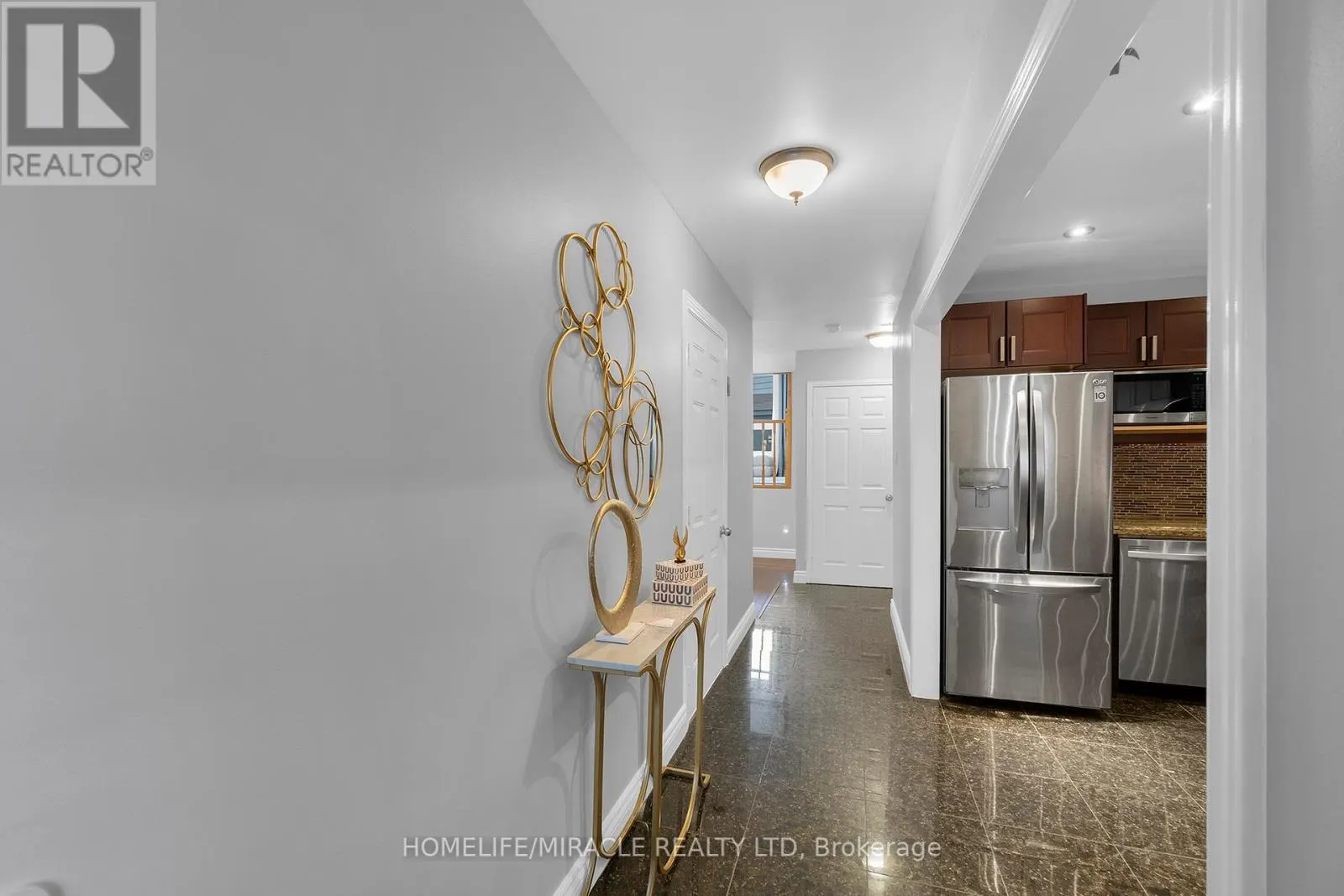8 FRANCA CRESCENT
