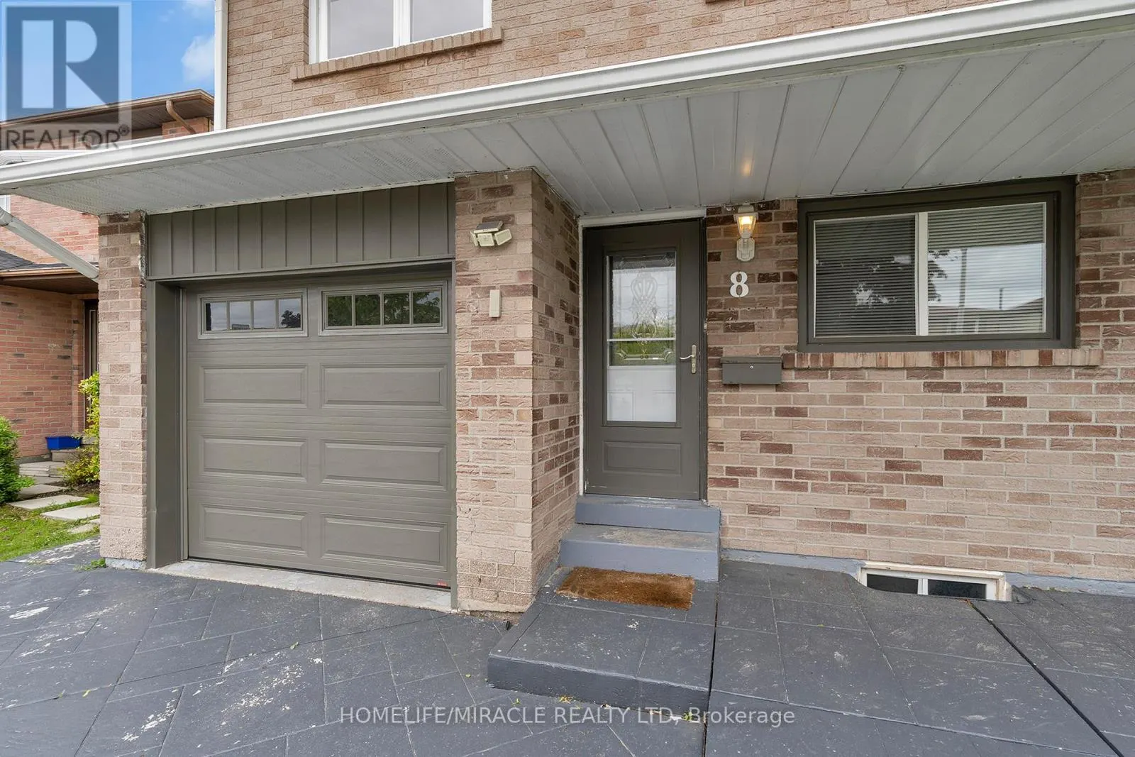 8 FRANCA CRESCENT