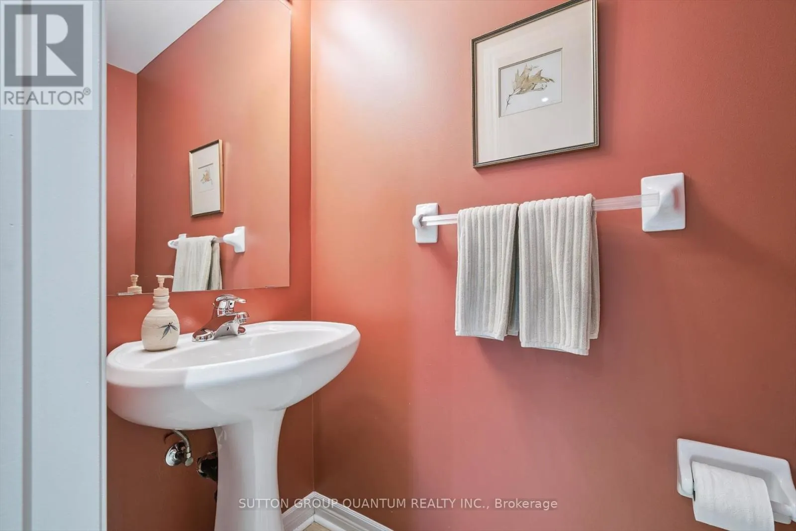 33 - 300 RAVINEVIEW WAY