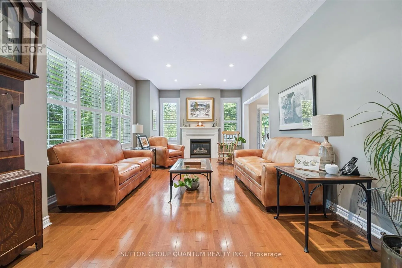 33 - 300 RAVINEVIEW WAY
