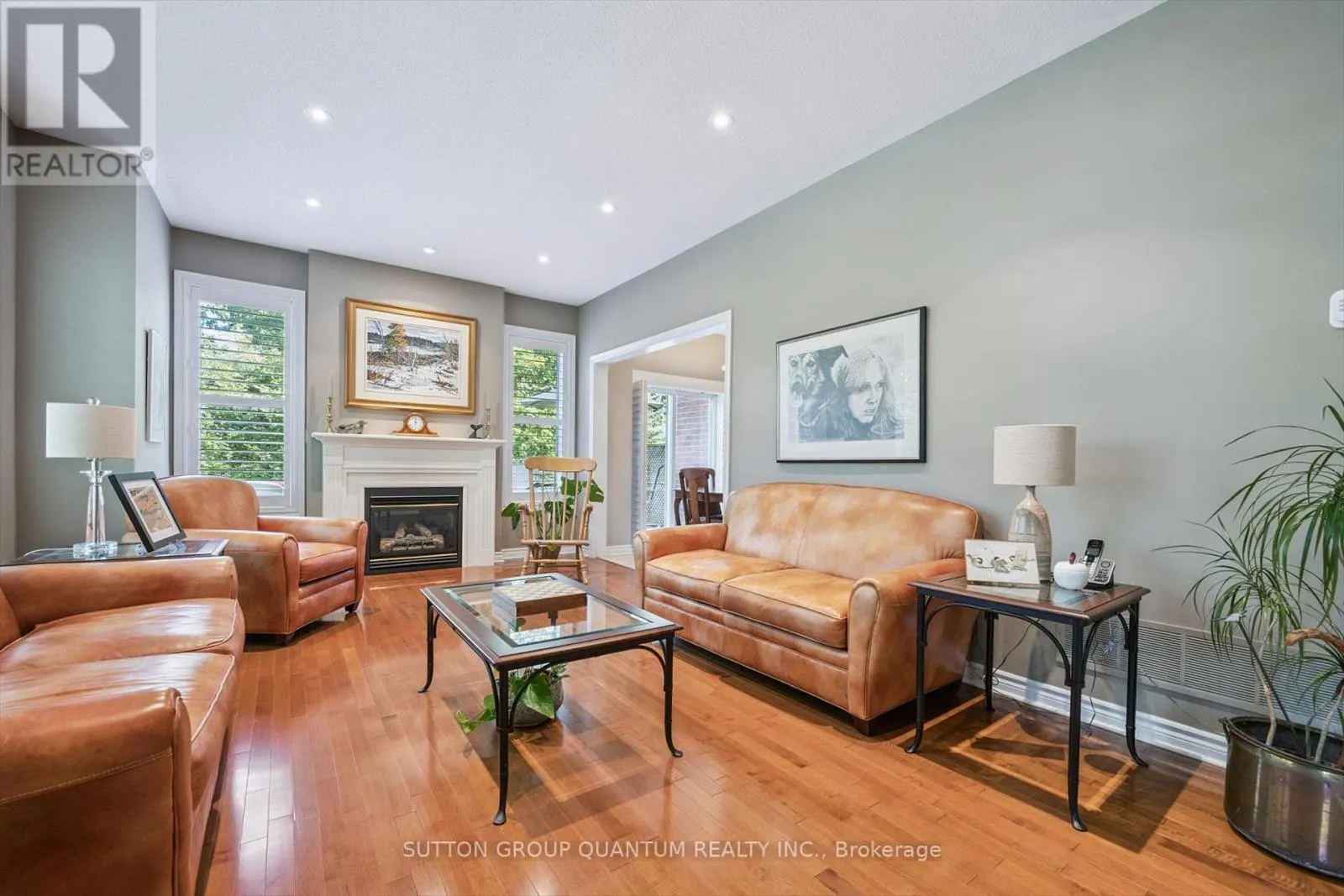 33 - 300 RAVINEVIEW WAY