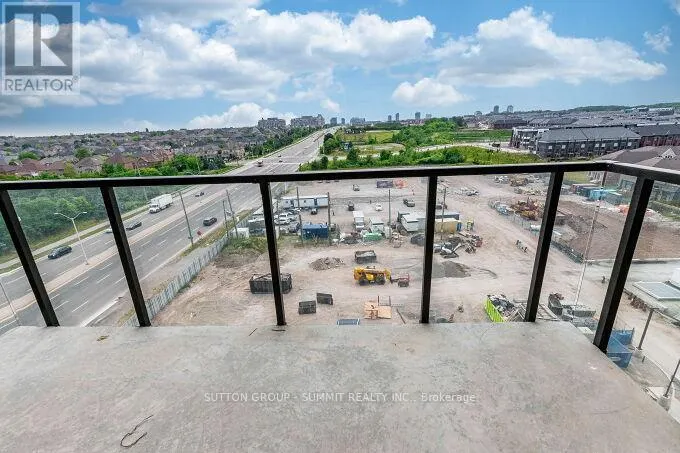 809 - 3006 WILLIAM CUTMORE BOULEVARD