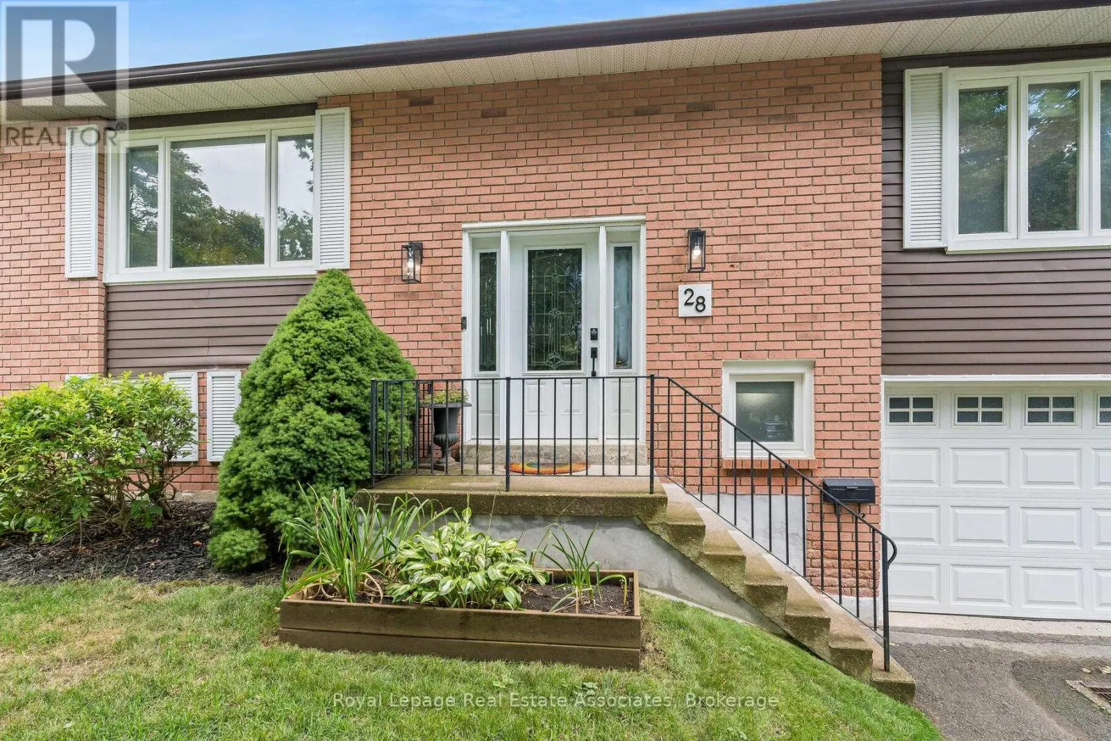 28 ADAMS COURT