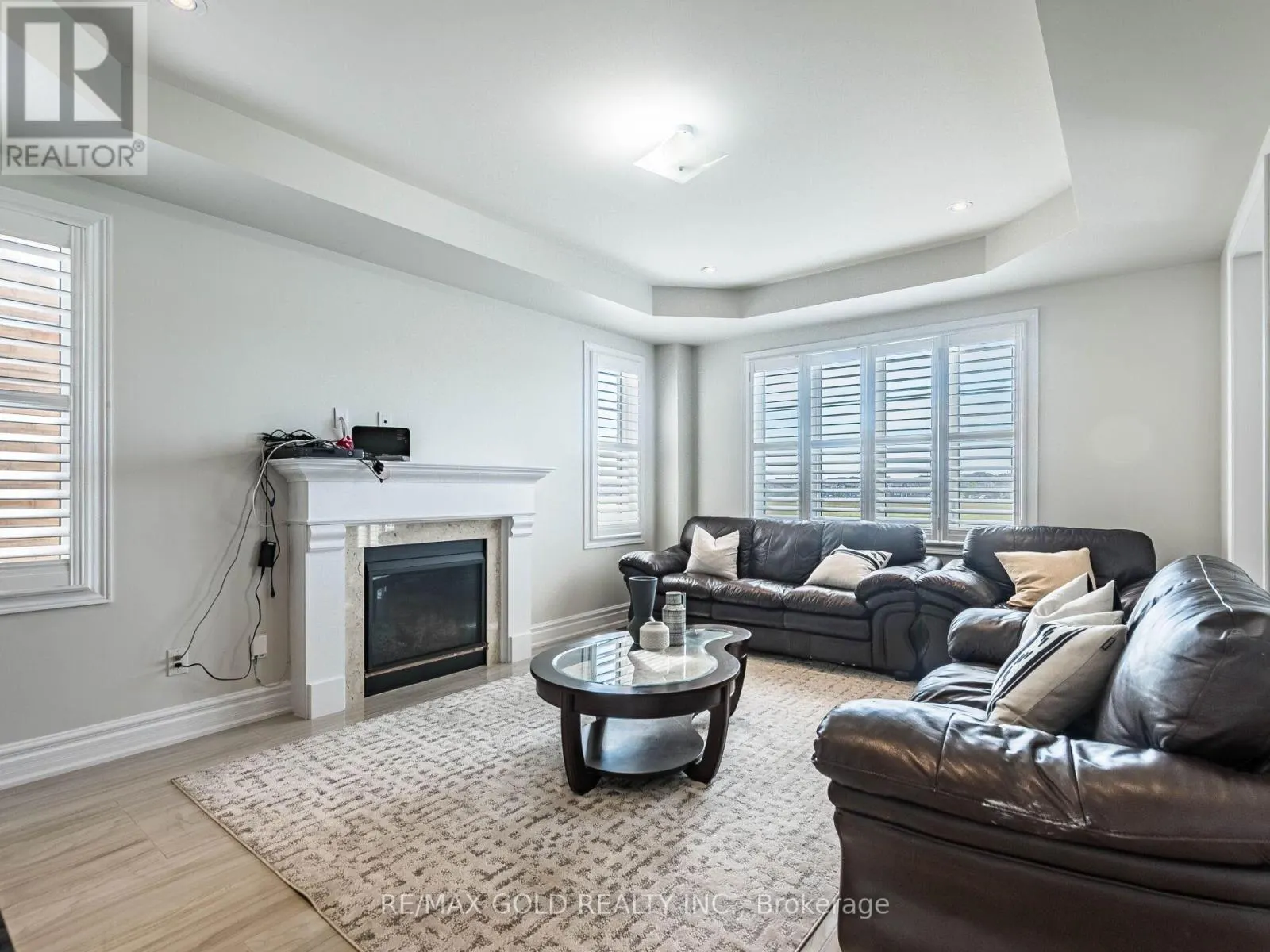 62 MASKEN CIRCLE