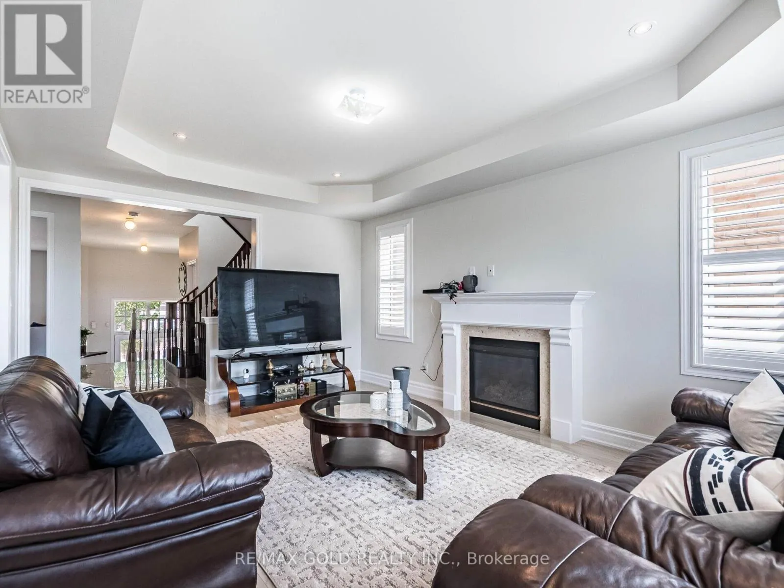 62 MASKEN CIRCLE