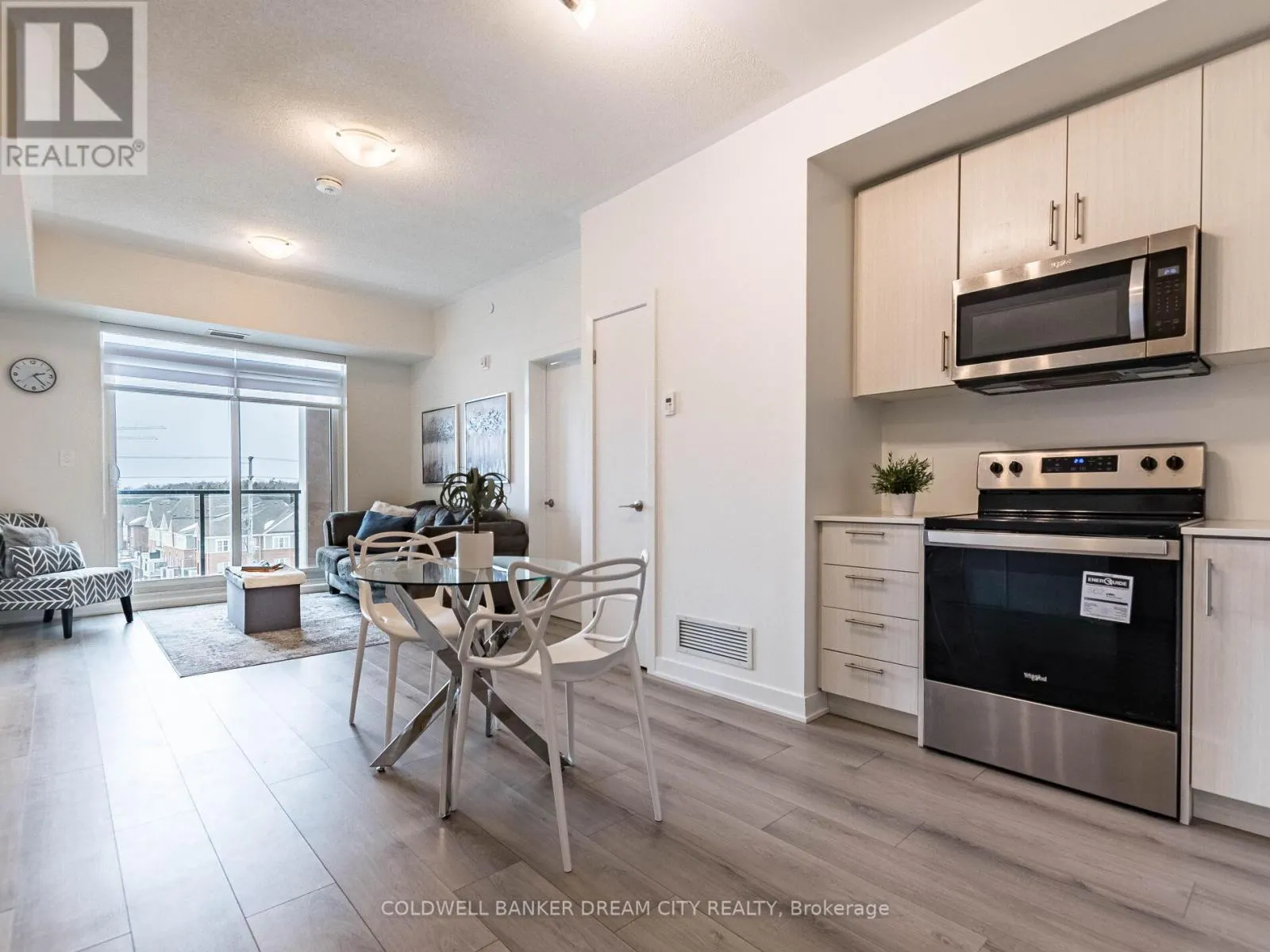 510 - 1440 CLARRIAGE COURT