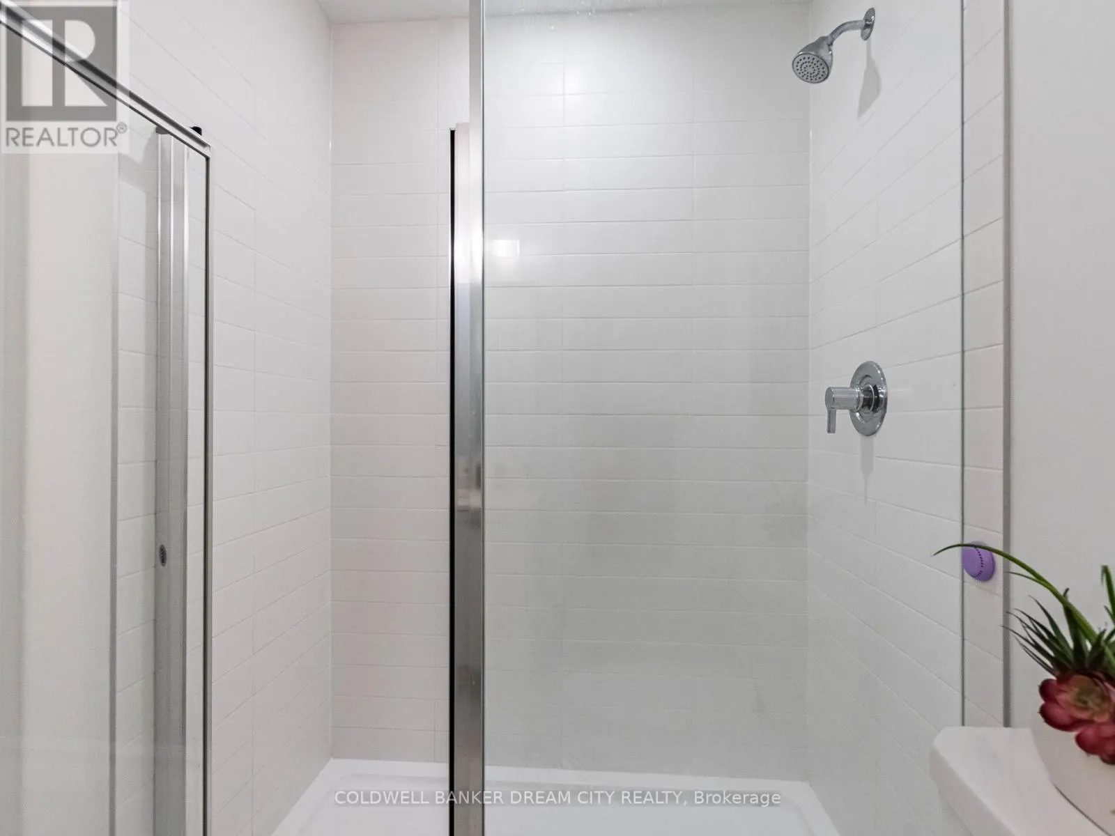 510 - 1440 CLARRIAGE COURT