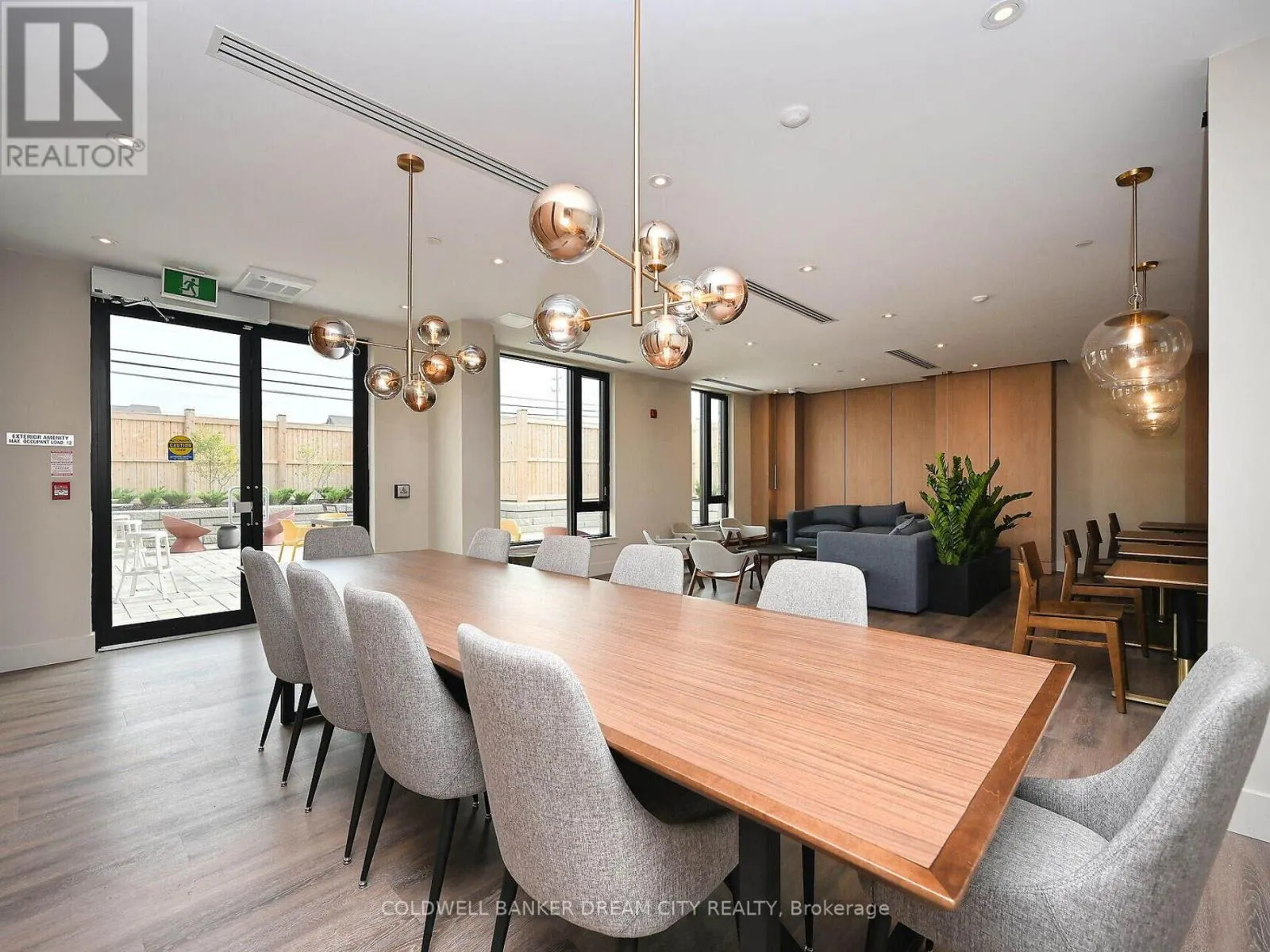 510 - 1440 CLARRIAGE COURT