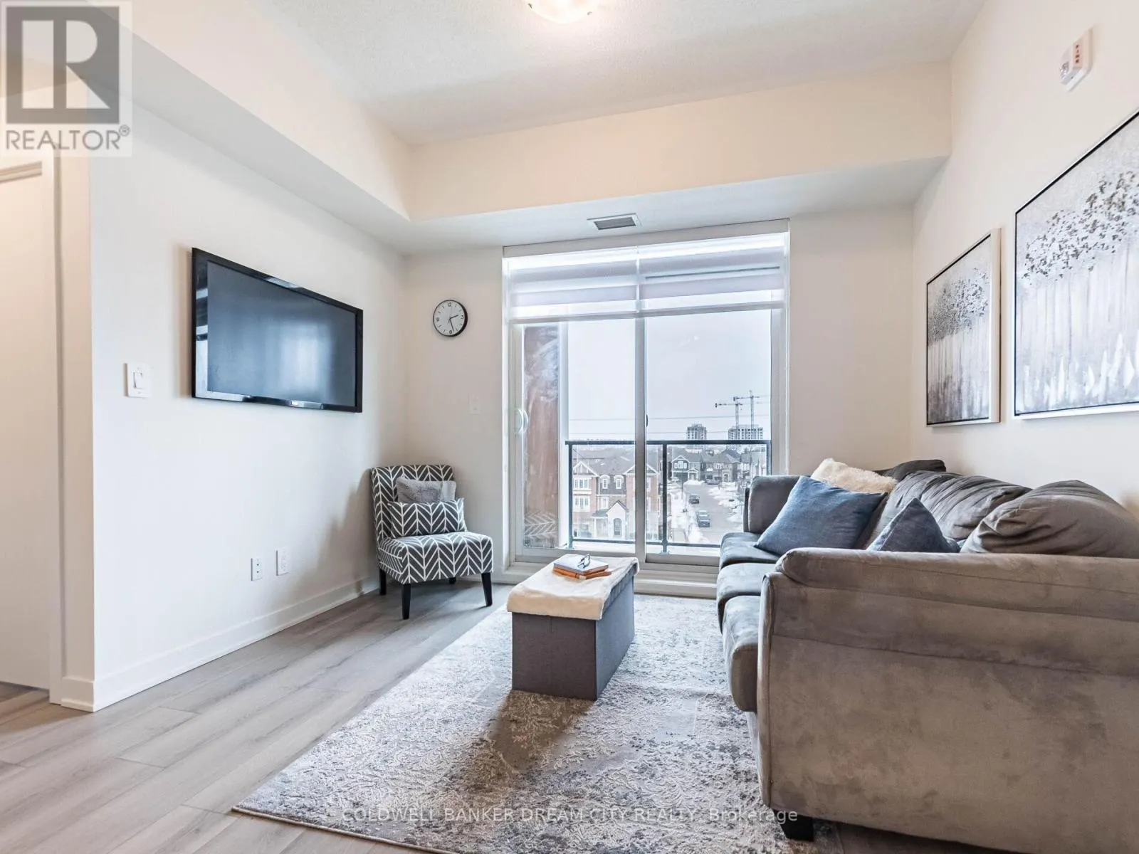 510 - 1440 CLARRIAGE COURT