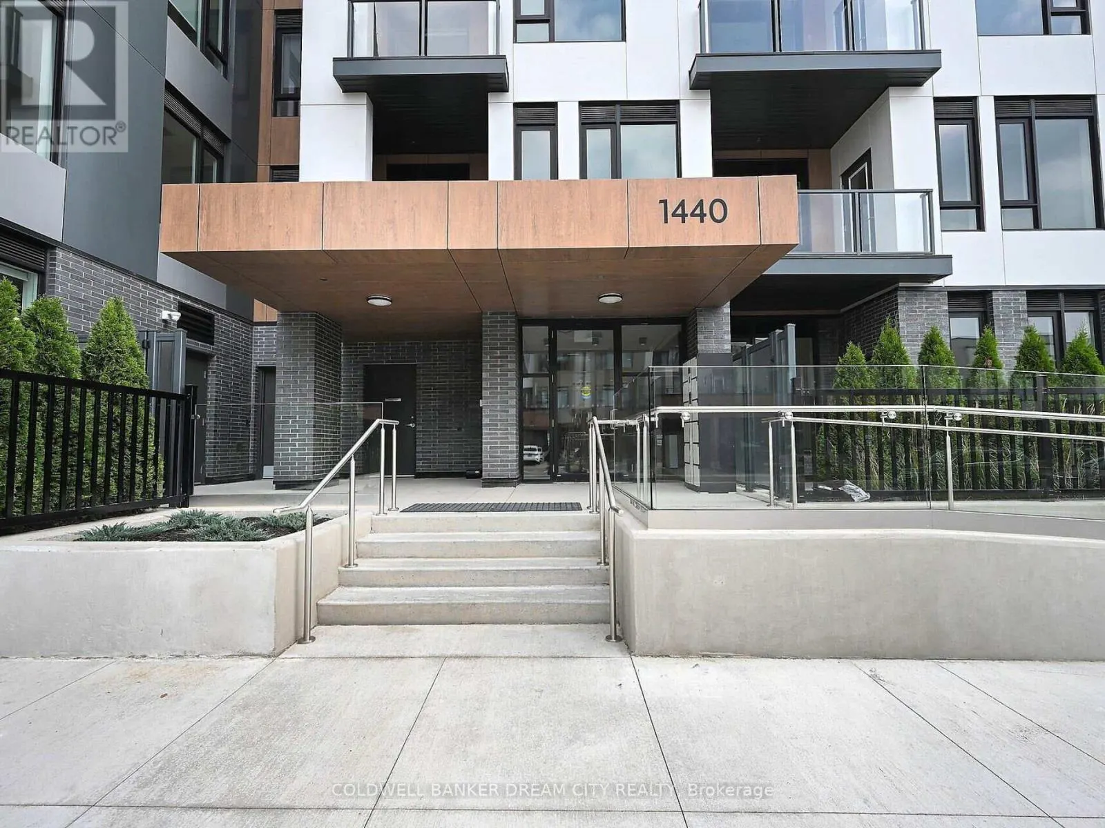 510 - 1440 CLARRIAGE COURT