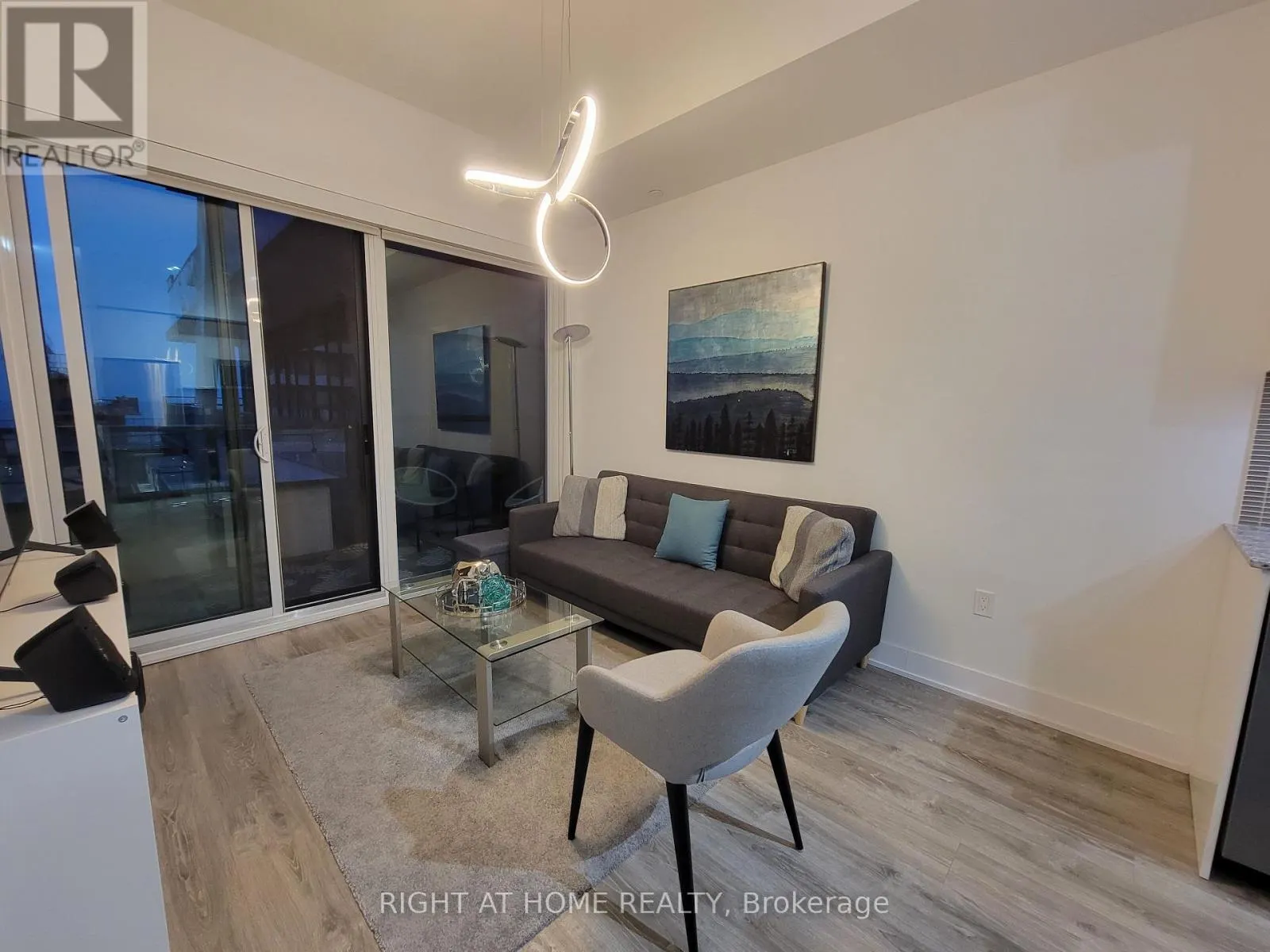 917 - 30 SHORE BREEZE DRIVE