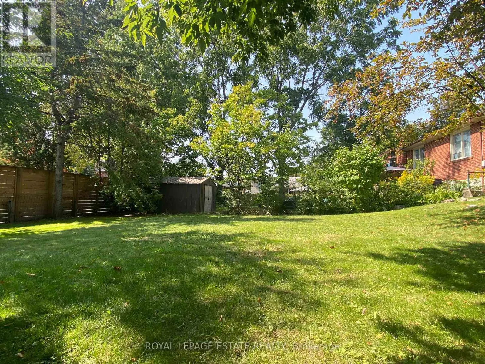 3989 BLOOR STREET W