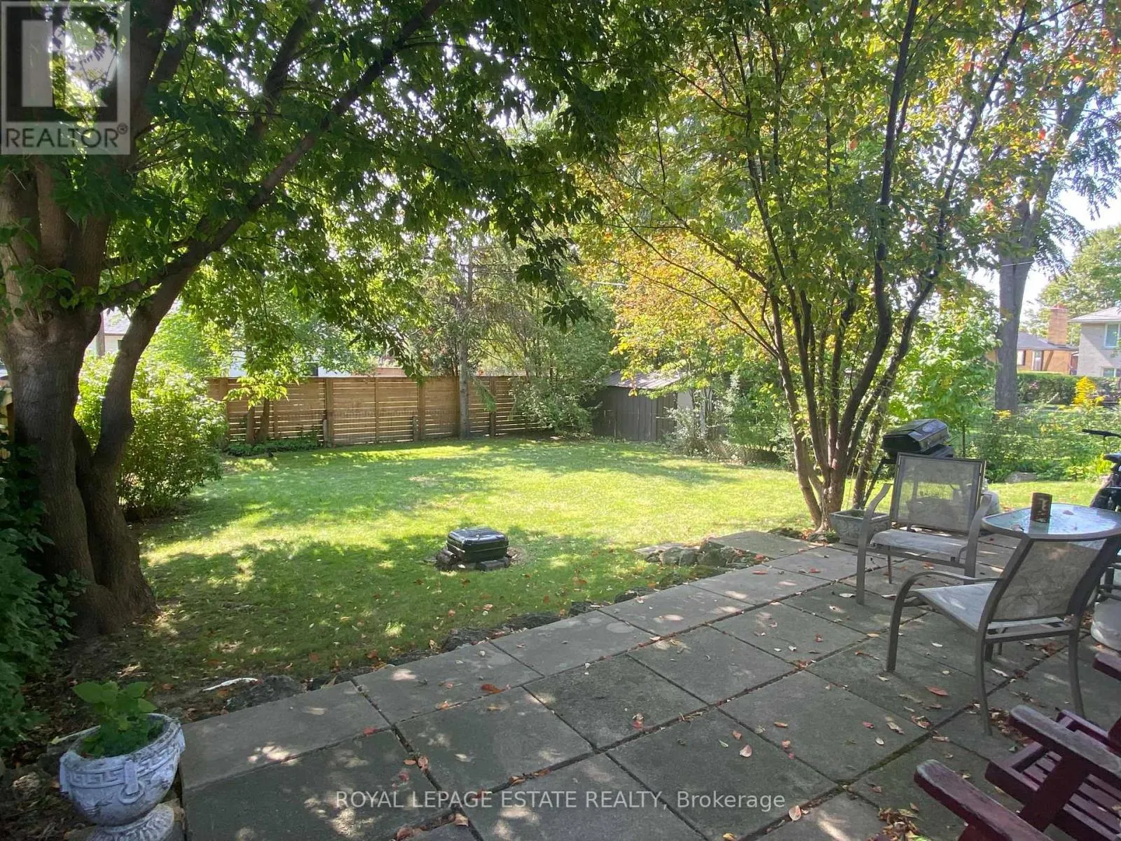 3989 BLOOR STREET W