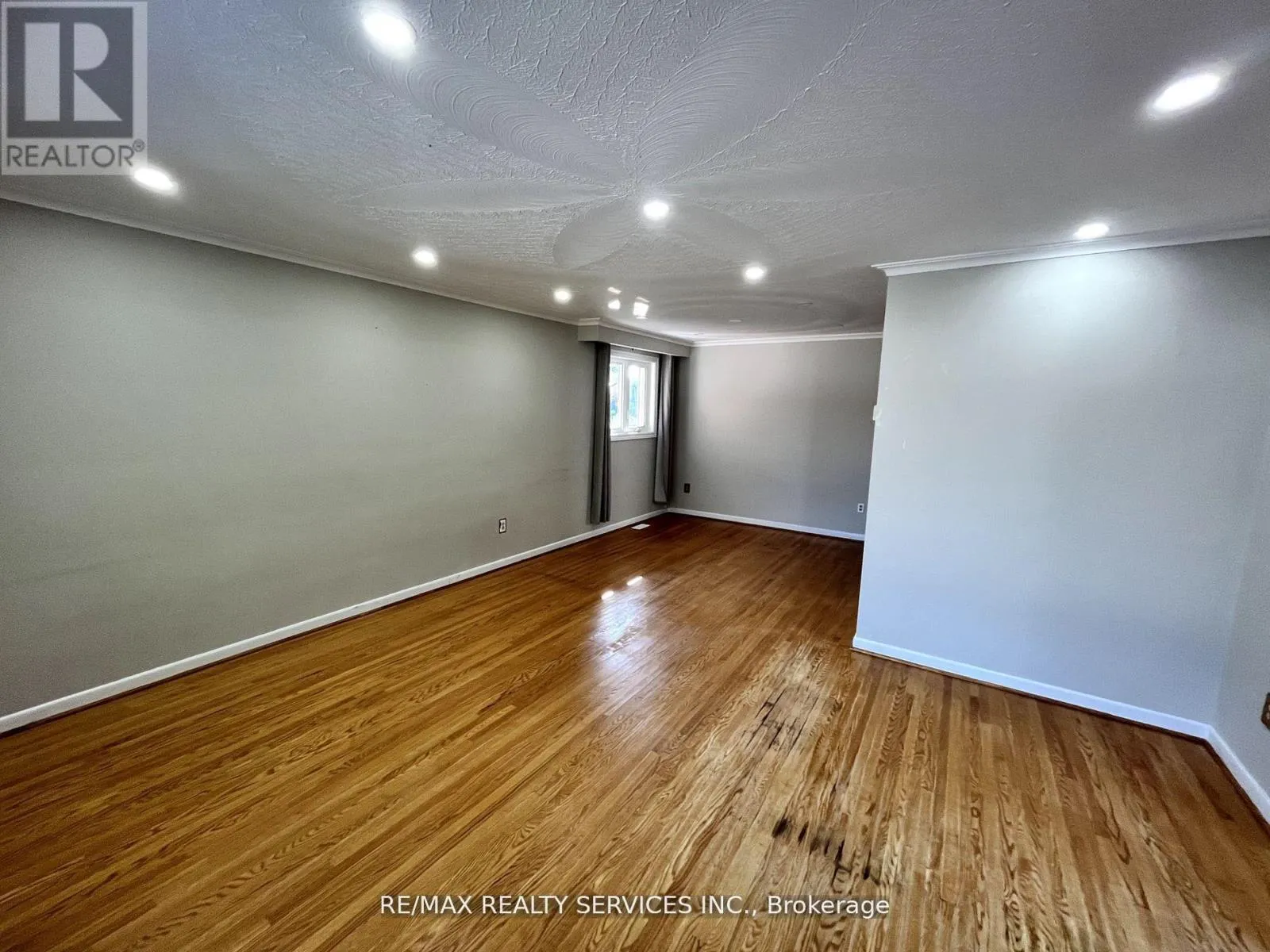 91 AMBLESIDE DRIVE