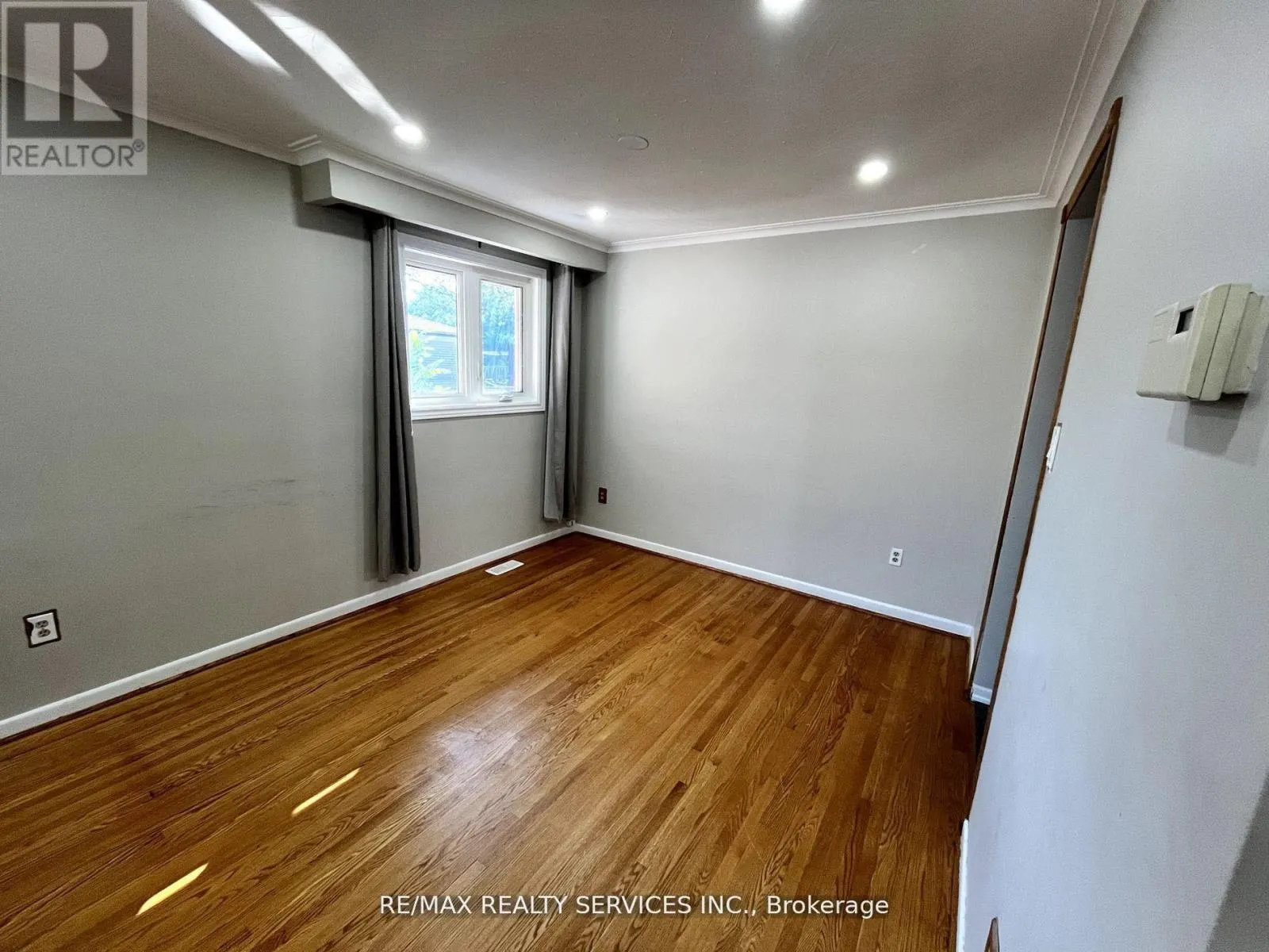 91 AMBLESIDE DRIVE