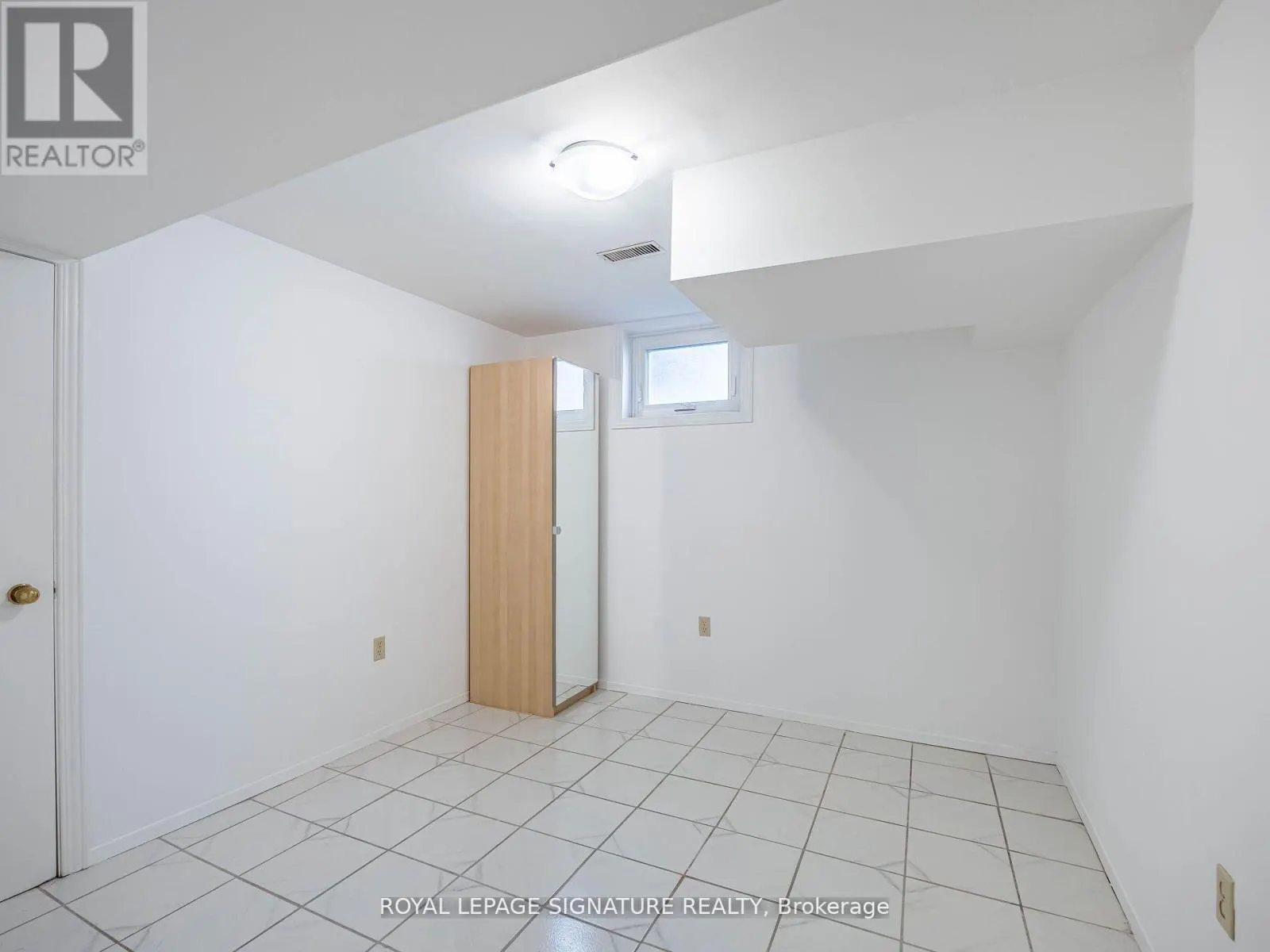 155 SILVERHILL DRIVE