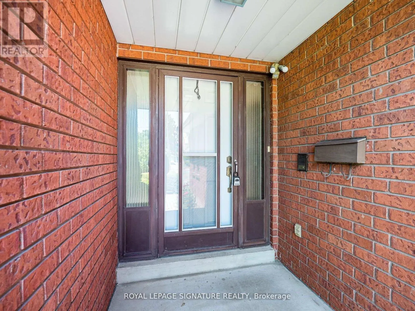 155 SILVERHILL DRIVE