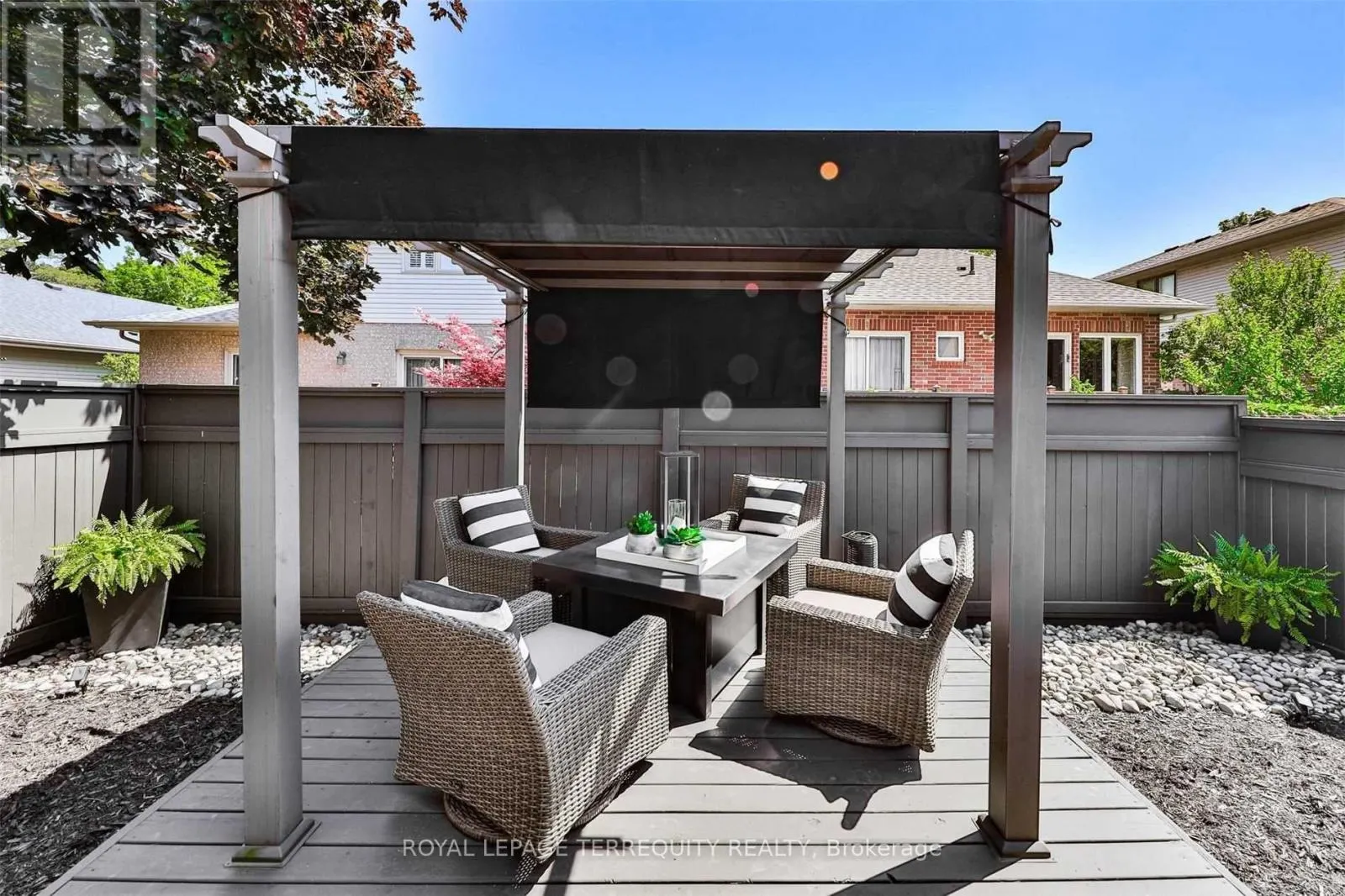 1066 CHATEAU COURT