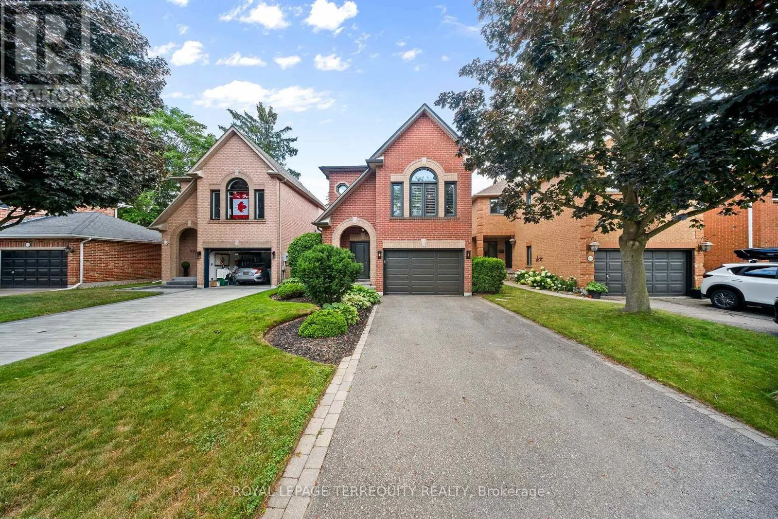 1066 CHATEAU COURT