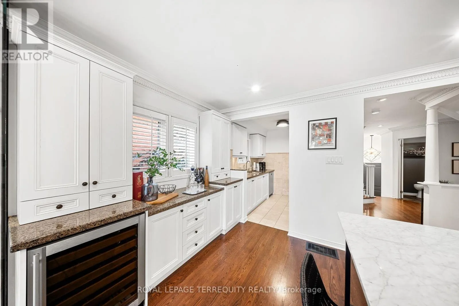 1066 CHATEAU COURT