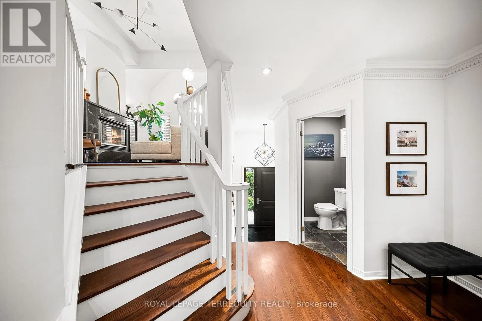 1066 CHATEAU COURT