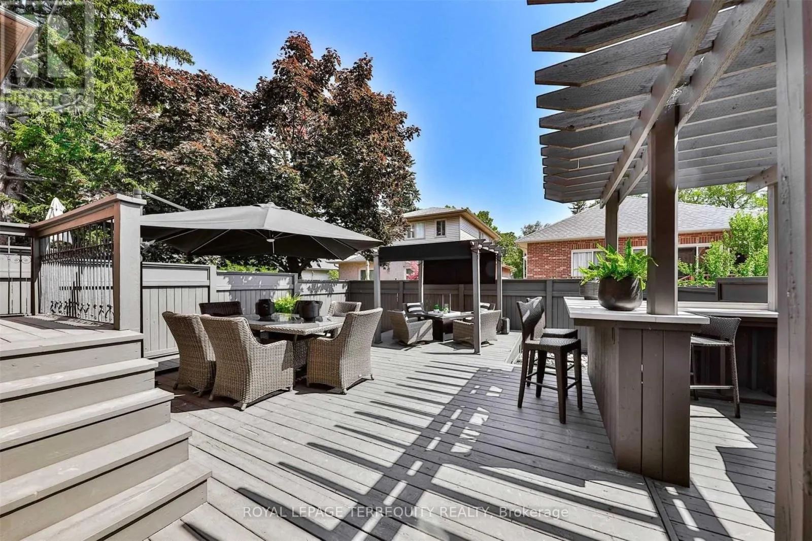 1066 CHATEAU COURT