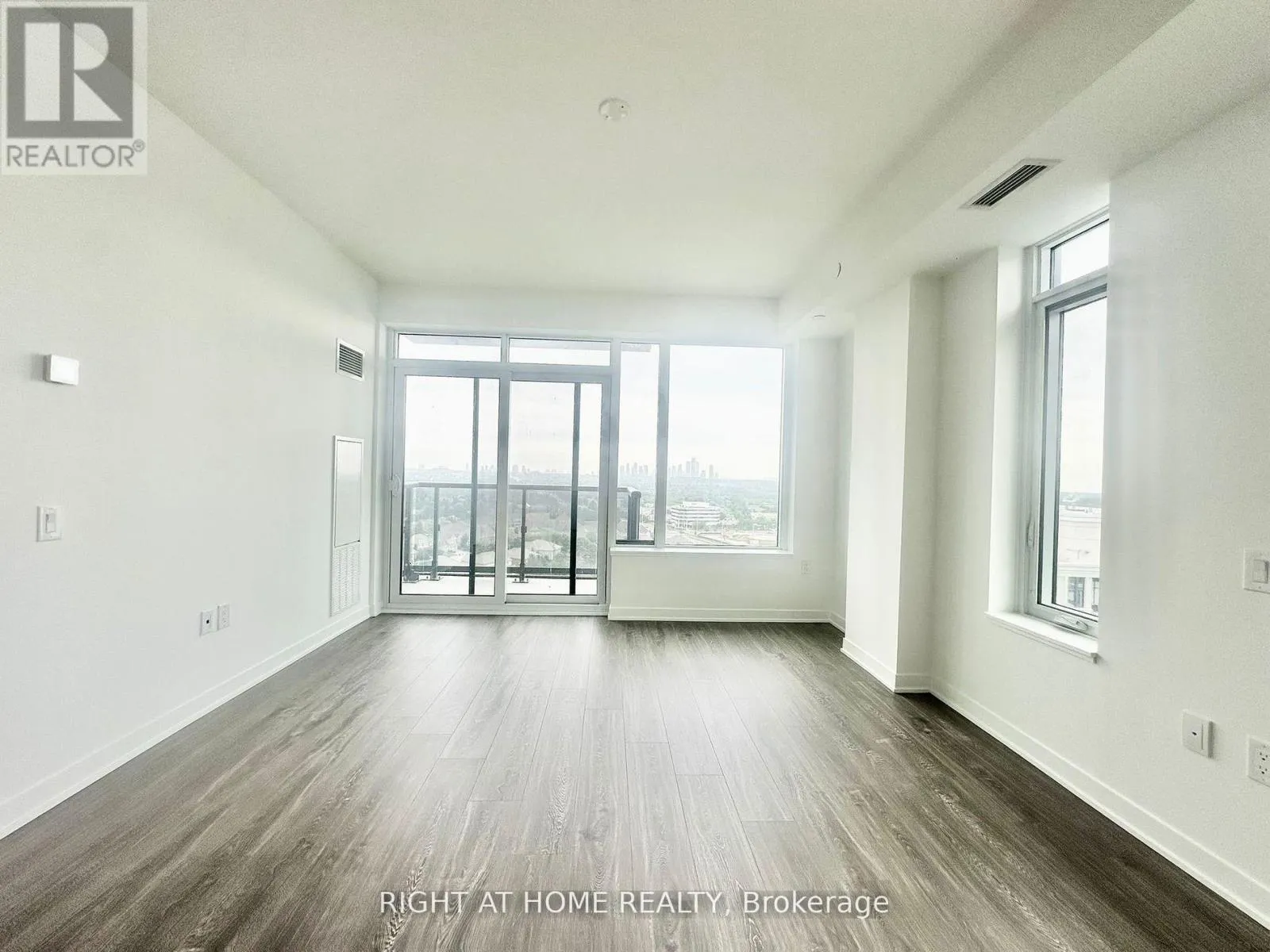 2495 EGLINTON AVENUE W