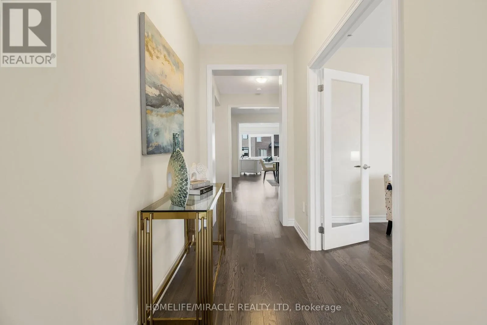 63 LIPSCOTT DRIVE