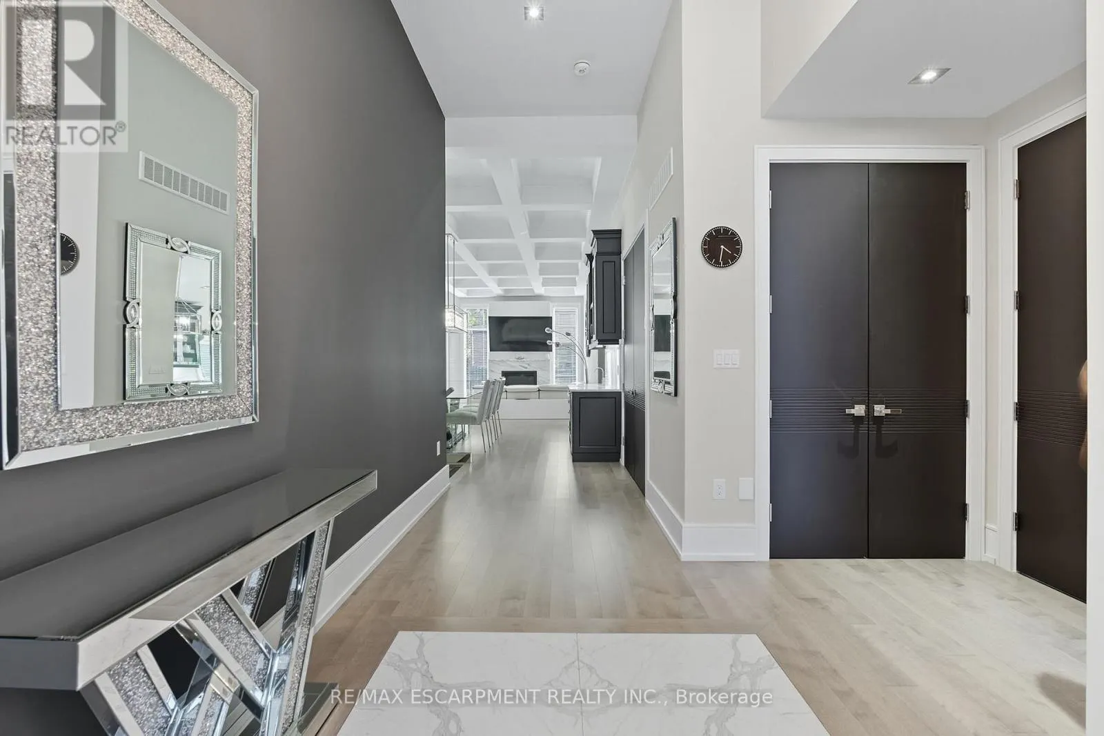1048 DOVERCOURT AVENUE