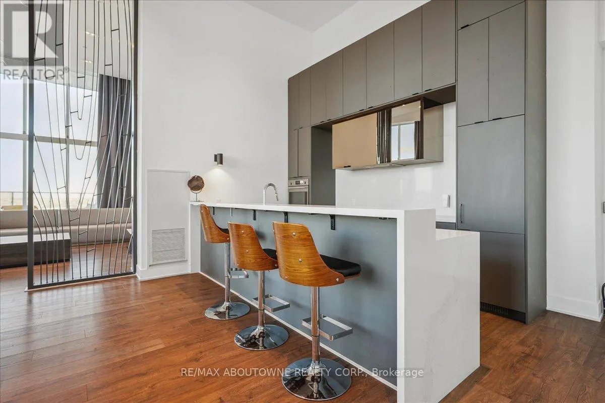 2203 - 297 OAK WALK DRIVE