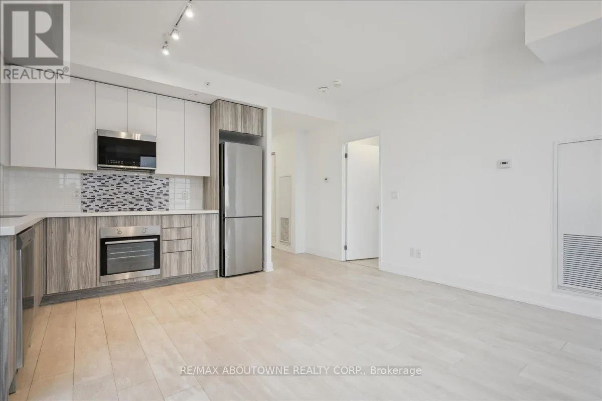 2203 - 297 OAK WALK DRIVE