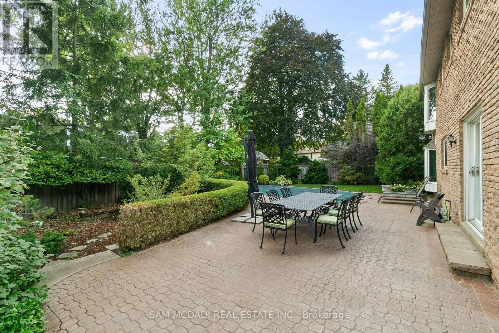 1383 WATERSEDGE ROAD
