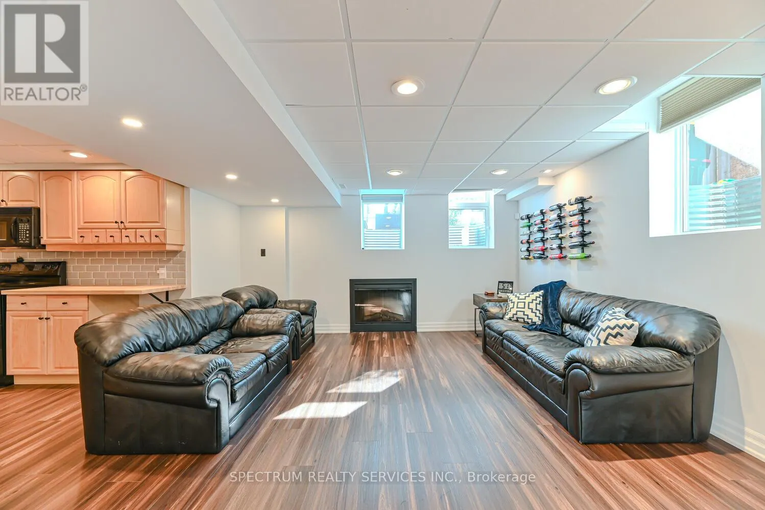 68 ROBARTS DRIVE