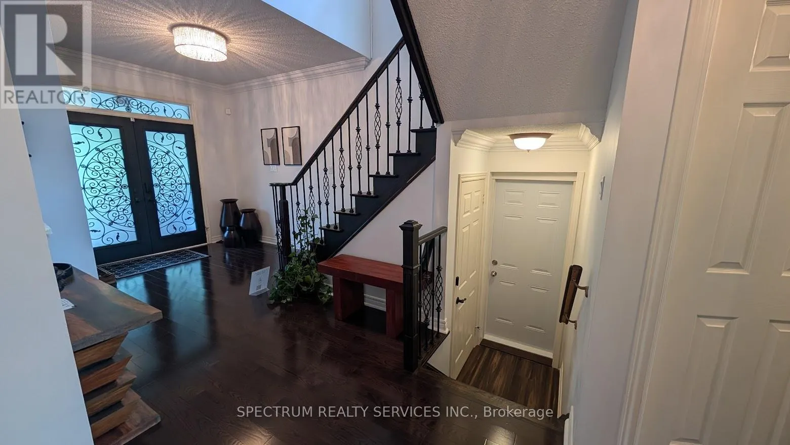 68 ROBARTS DRIVE