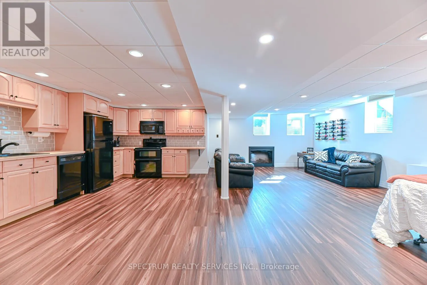 68 ROBARTS DRIVE