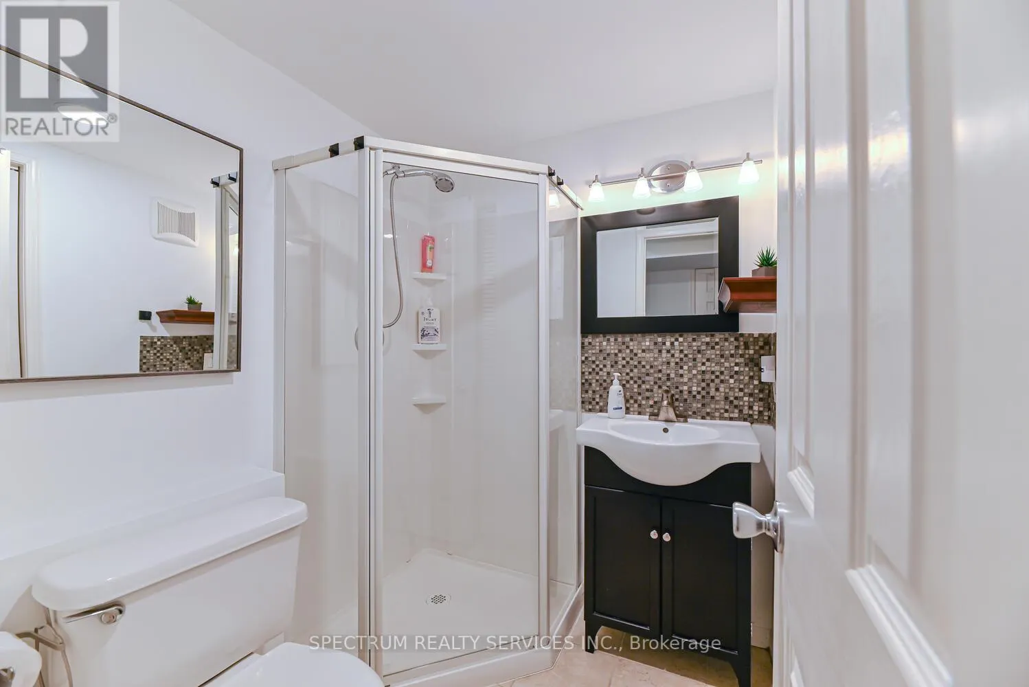 68 ROBARTS DRIVE