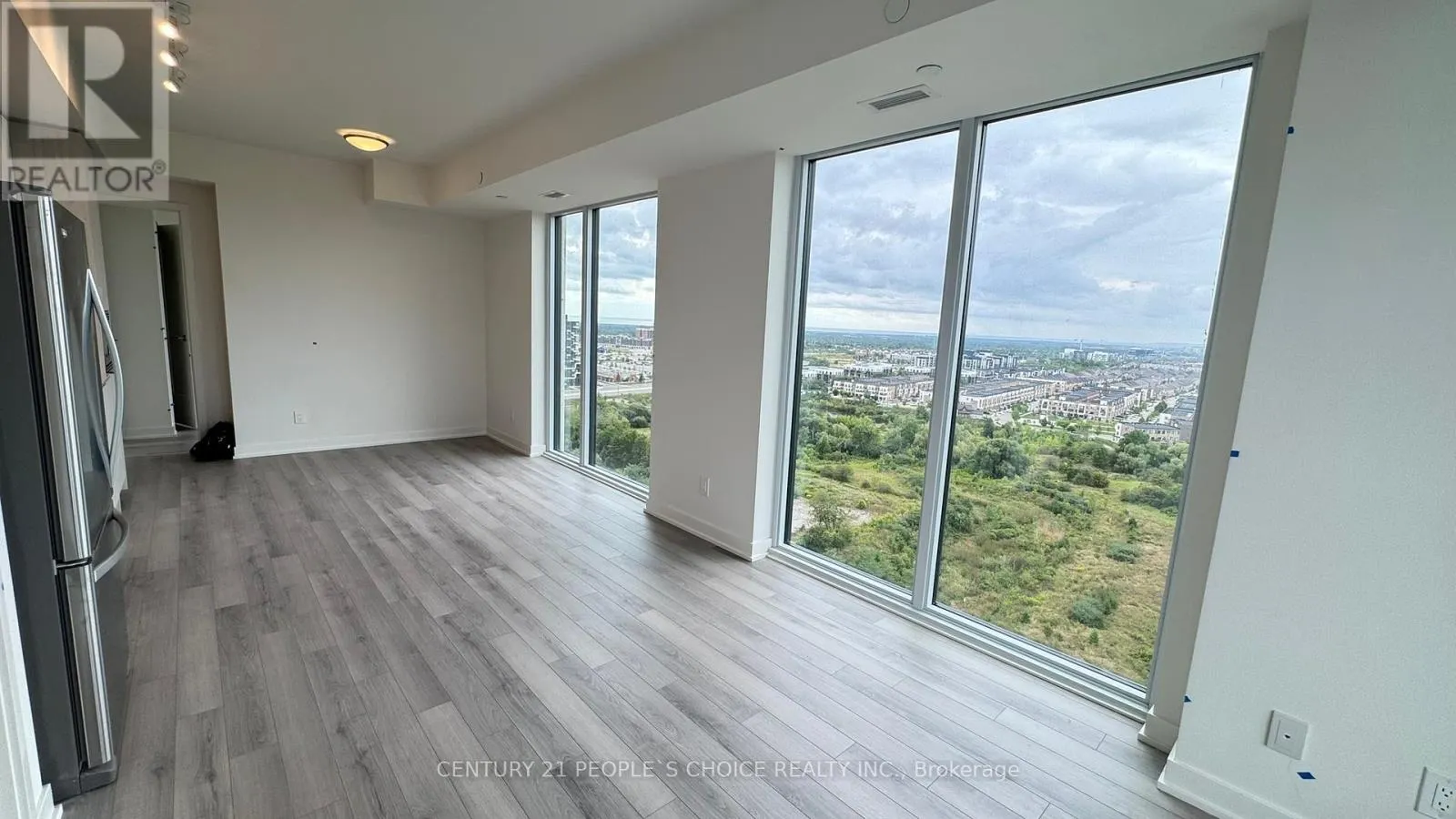 1803 - 3079 TRAFALGAR ROAD