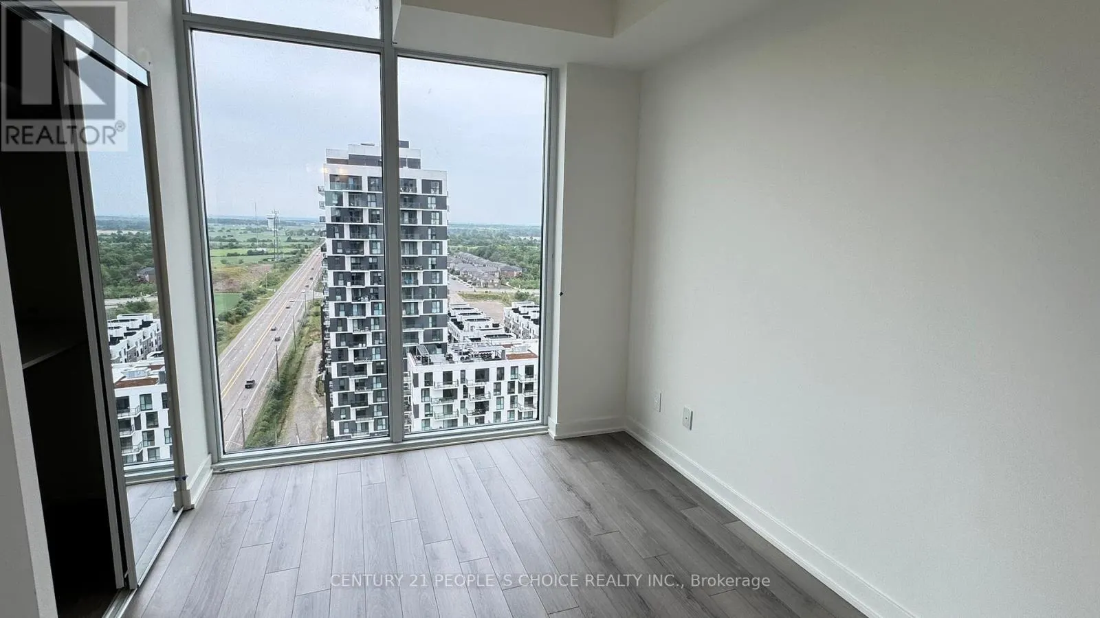 1803 - 3079 TRAFALGAR ROAD