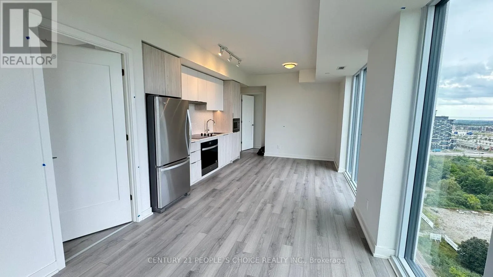 1803 - 3079 TRAFALGAR ROAD