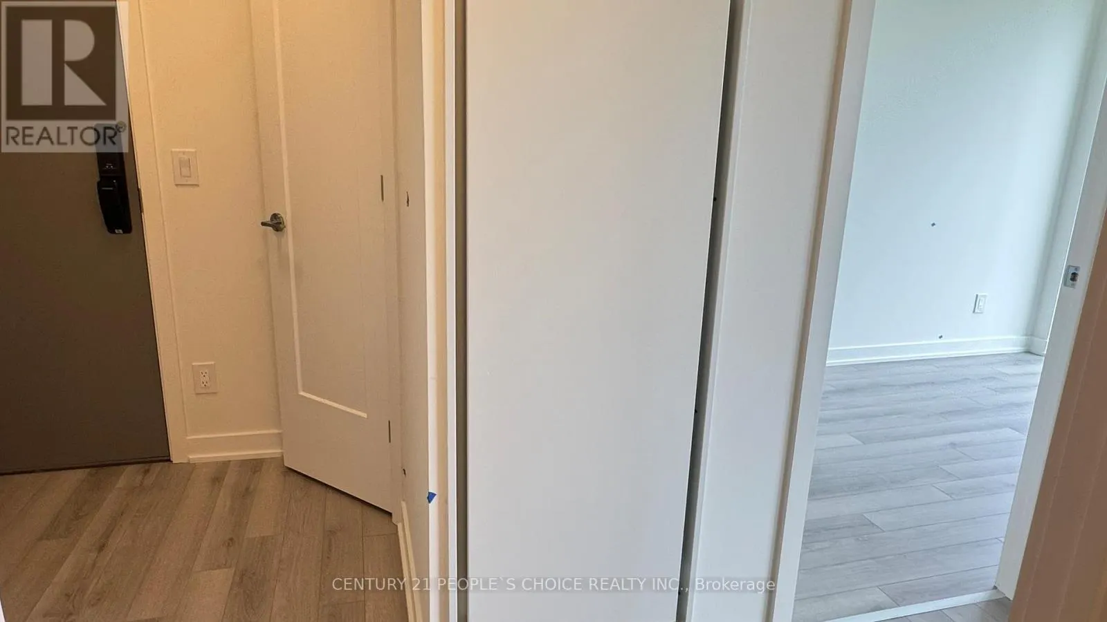 1803 - 3079 TRAFALGAR ROAD