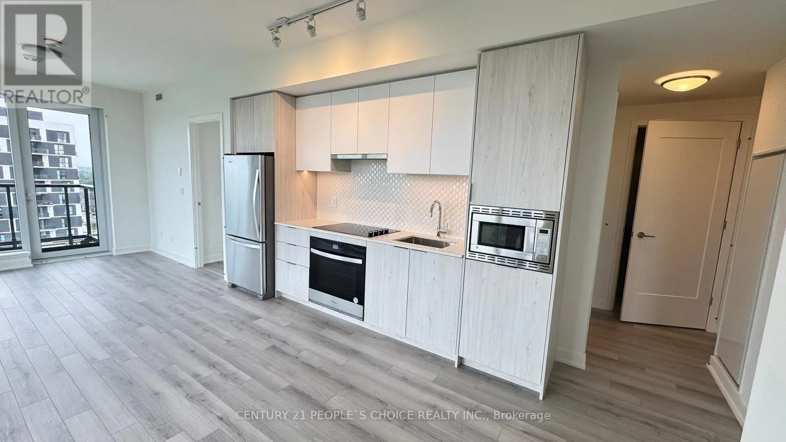 1803 - 3079 TRAFALGAR ROAD